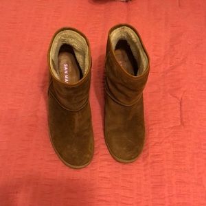 Camel suede Italian booties